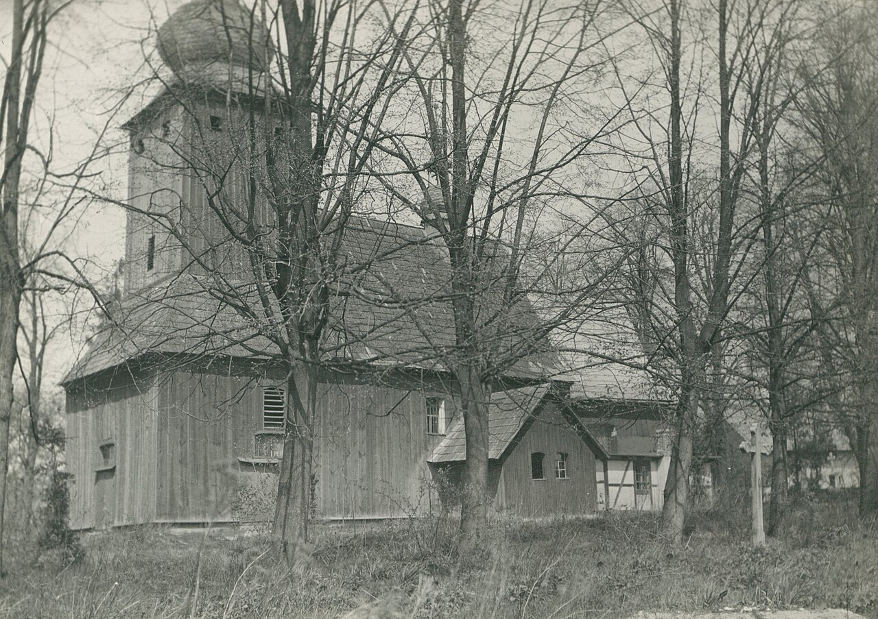 Kosciol_sw._Marcina_w_Cwiklicach_ante_1930_(41383886)_(cropped)