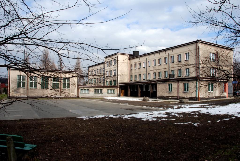 Zdjęcie Budyneku Szkoły Podstawowej im. Stanisława Hadyny
