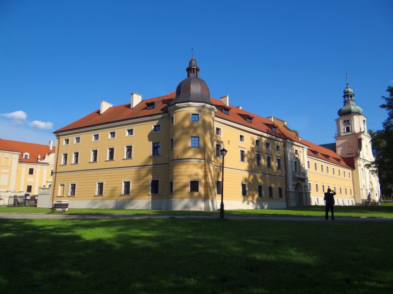 Pałac w Rudach. Dawny klasztor Cystersów