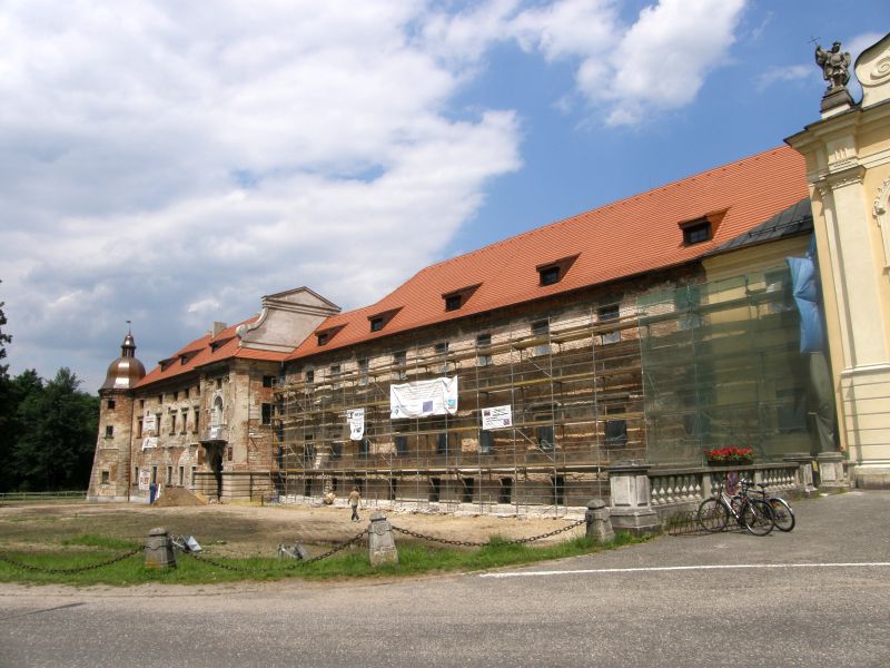 Pałac podczas przebudowy