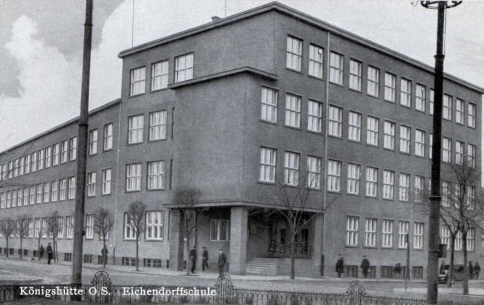 Stara fotografia budynku  Liceum im. Juliusza Słowackiego 